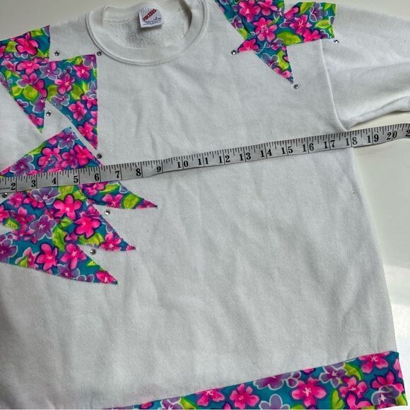 Rad Vintage Peak 90s Neon Hand Embroidered Rhinestone Pullover Sweatshirt - Picture 6 of 6